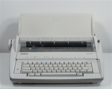 Brother AX-310 elektrische Schreibmaschine mit Korrekturfunktion QWERTZ, Deutsch